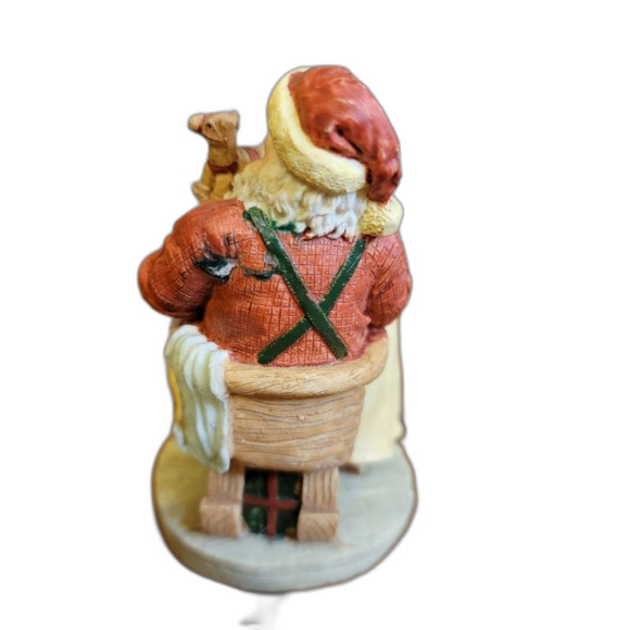 Brinns Handcrafted Collectible Santa clause figurine from 1992 - Picture 14 of 15